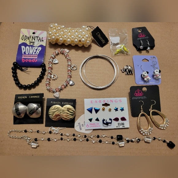 Jewelry - Jewelry Lot Costume Accessory Fashion Bracelets Necklace Earrings